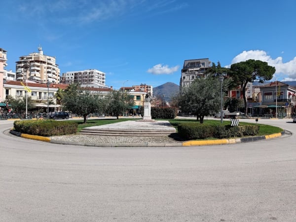 Avni Rustemi Square Car Park