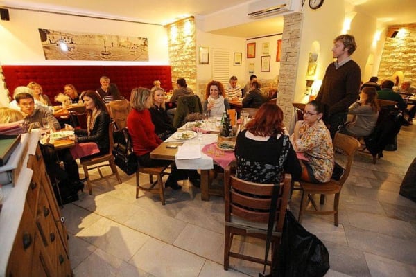 Pet Bunara Dine and Wine