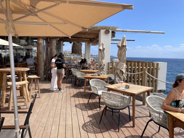 Las Rocas Beach Club