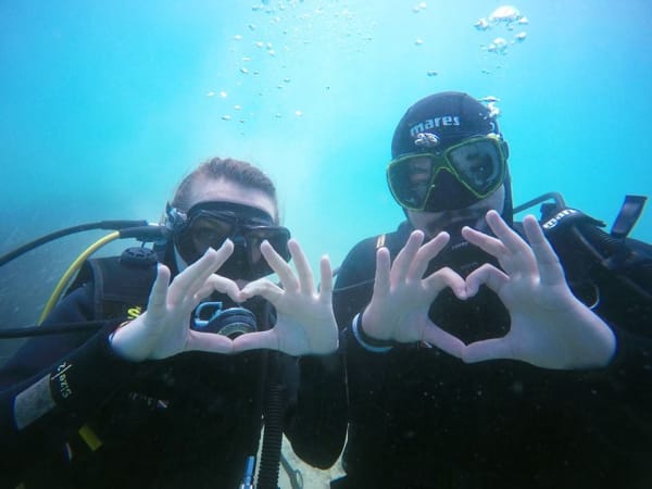 Diving Split