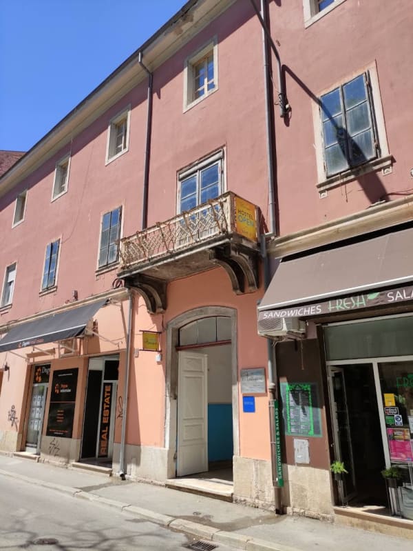 Hostel Antique