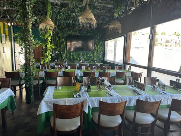 Angus Plaza Bar and Grill