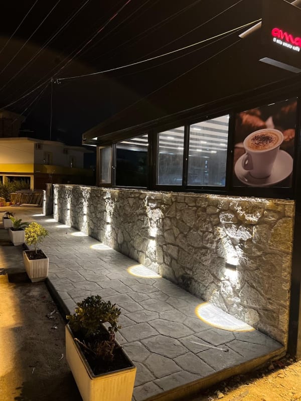 Blue Pool Bar & Caffe