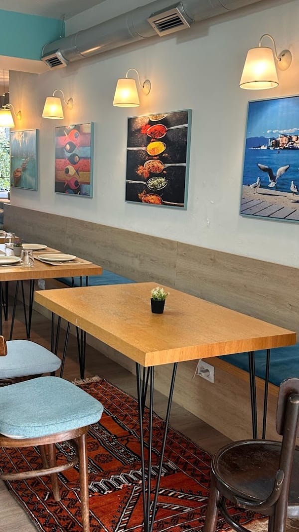 Mesdheu Restaurant & Lounge