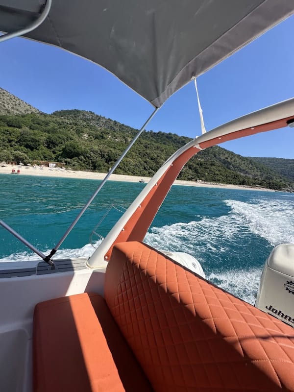 DES Boat Tours