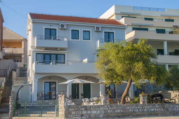 Tivat Beach Apartments