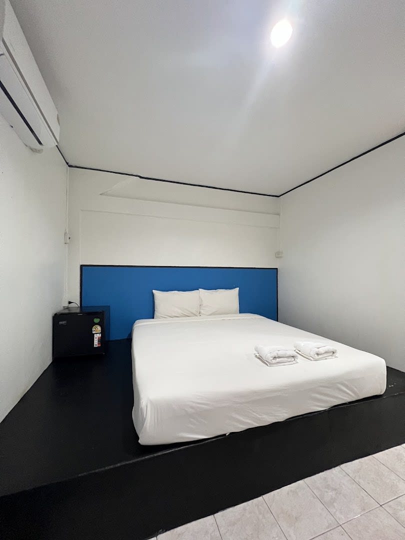 RYB Hostel Phuket photo 1