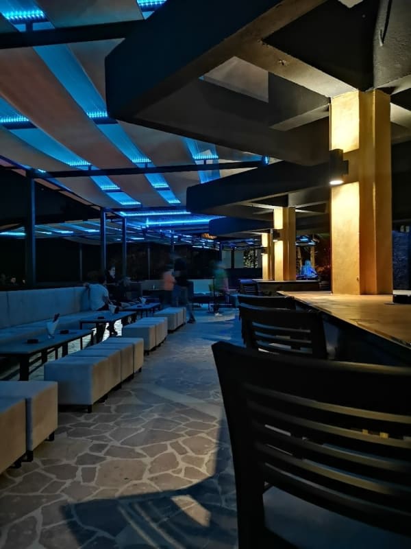 Club Hide photo 2