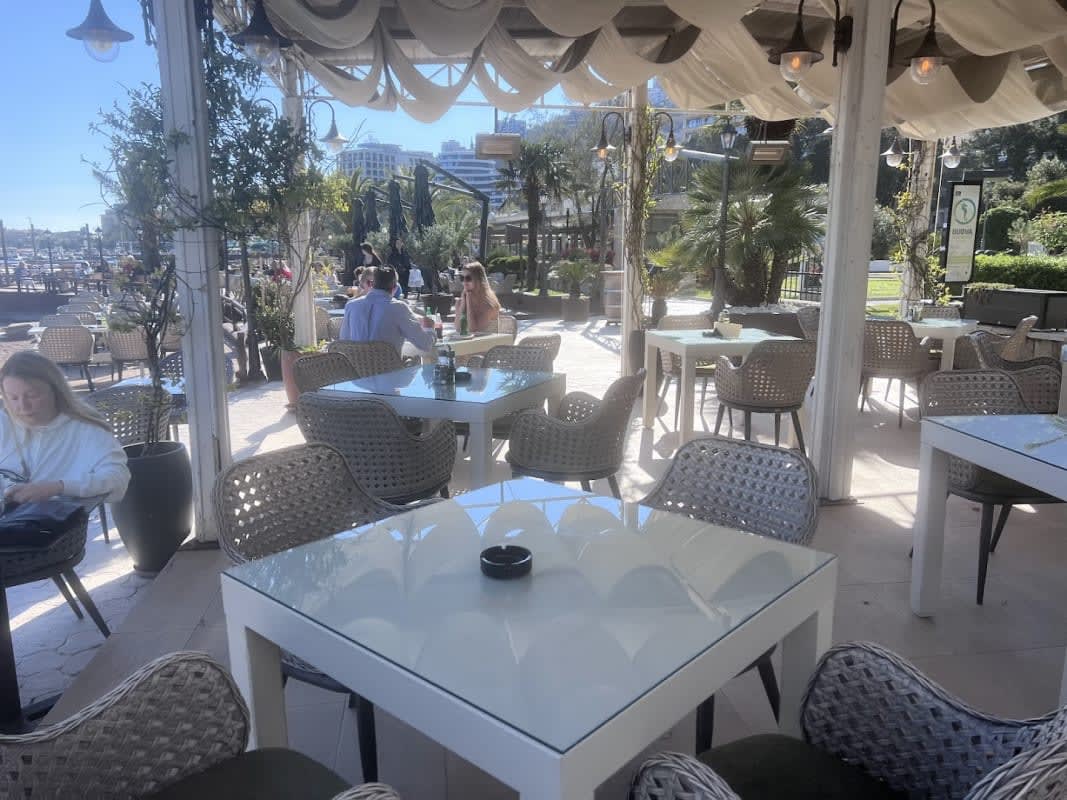 Coco Bar, Food & Sea photo 2