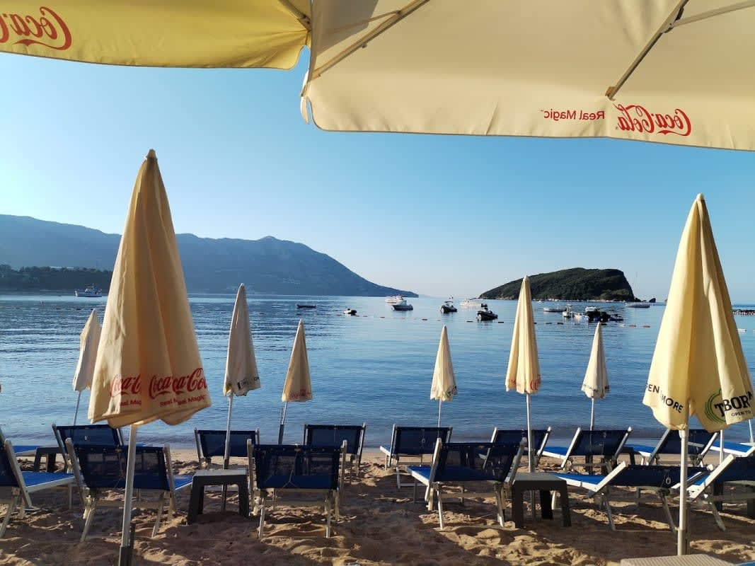 Azzuro Beach photo 3