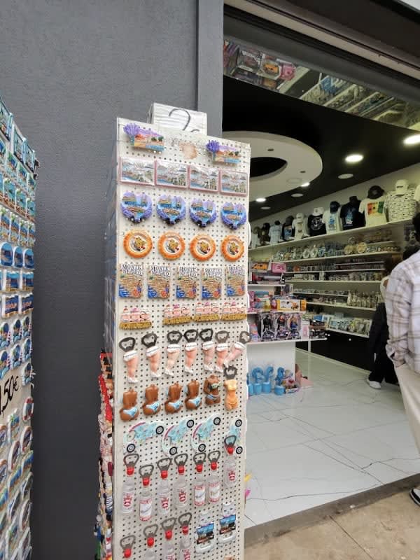 Souvenir Shop photo 3