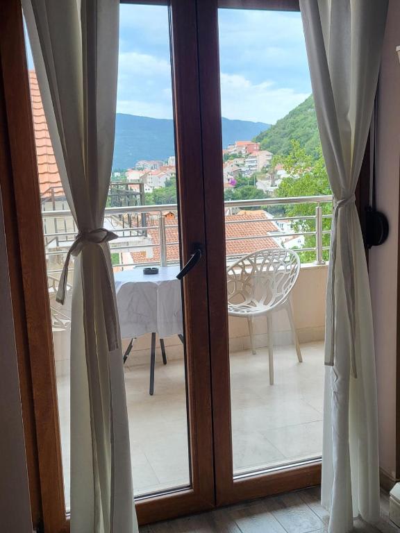 Nomad Montenegro photo 5