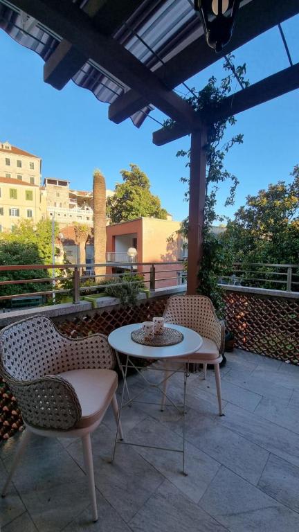 Old Town Apartments photo 3
