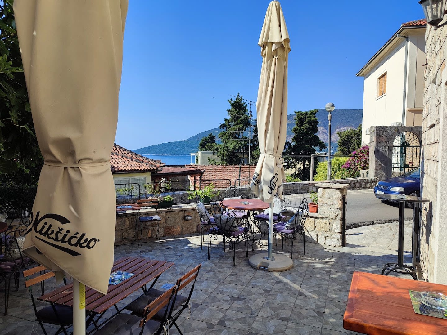 Kontra Caffe Bar photo 3