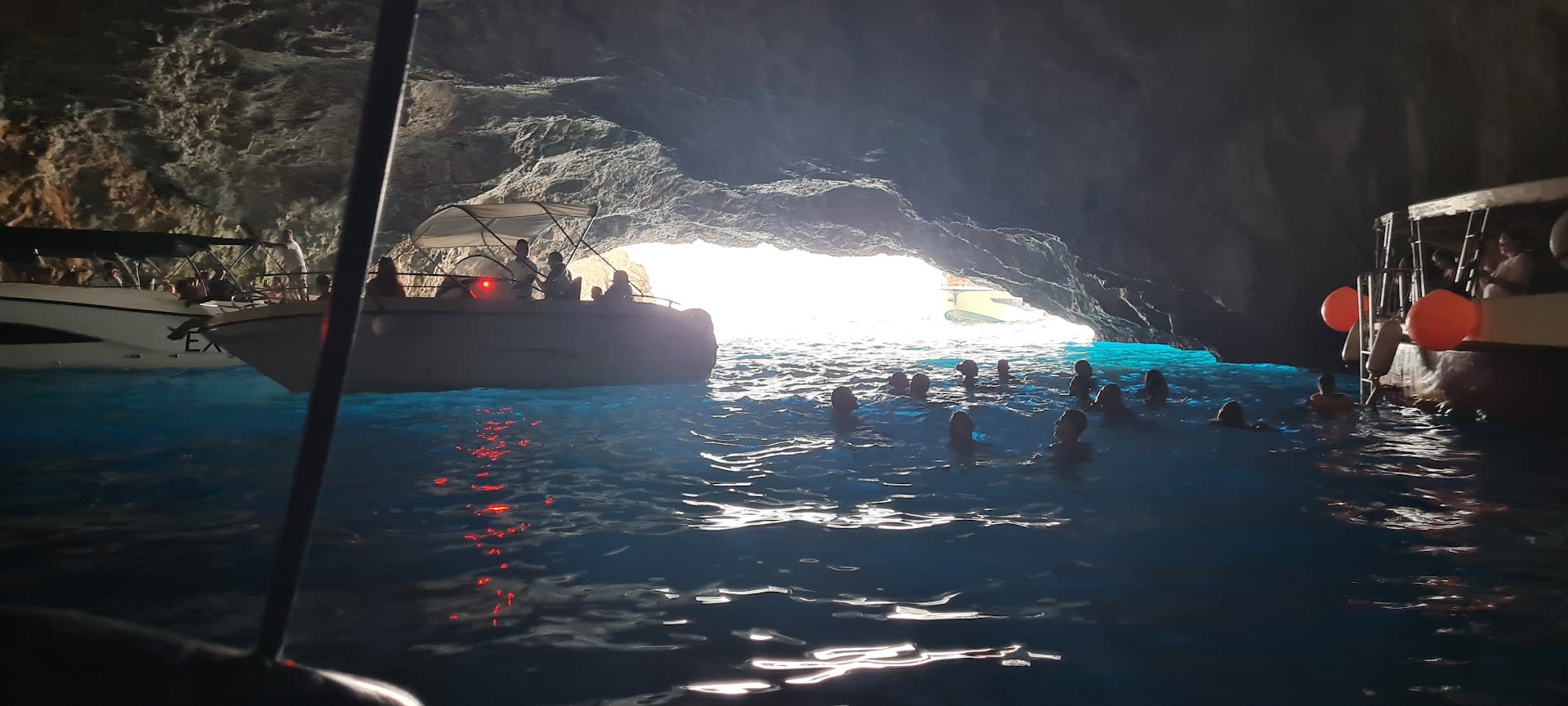 Boat ride - Surf on Wakeboard - Blue Cave - Spearfishing - watersport - Waterskii photo 4