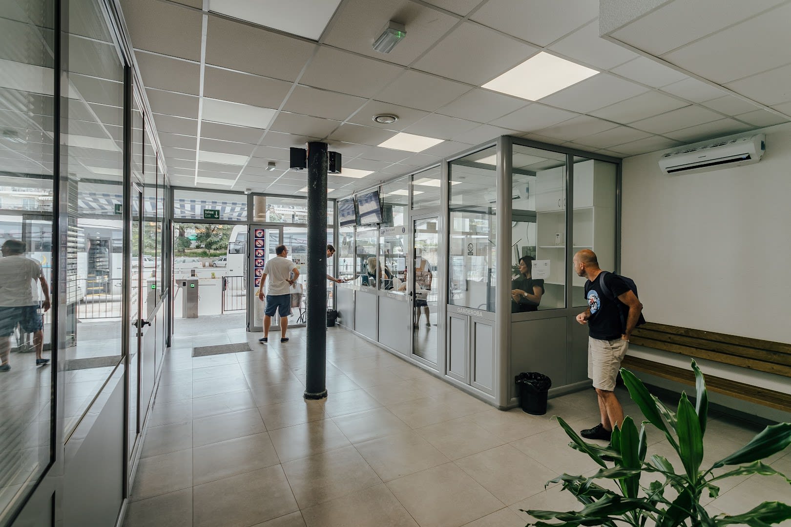 Herceg Novi Bus Station photo 4