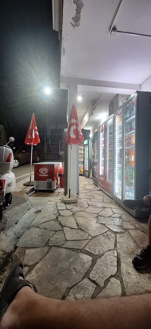 Mini Market Topla photo 2