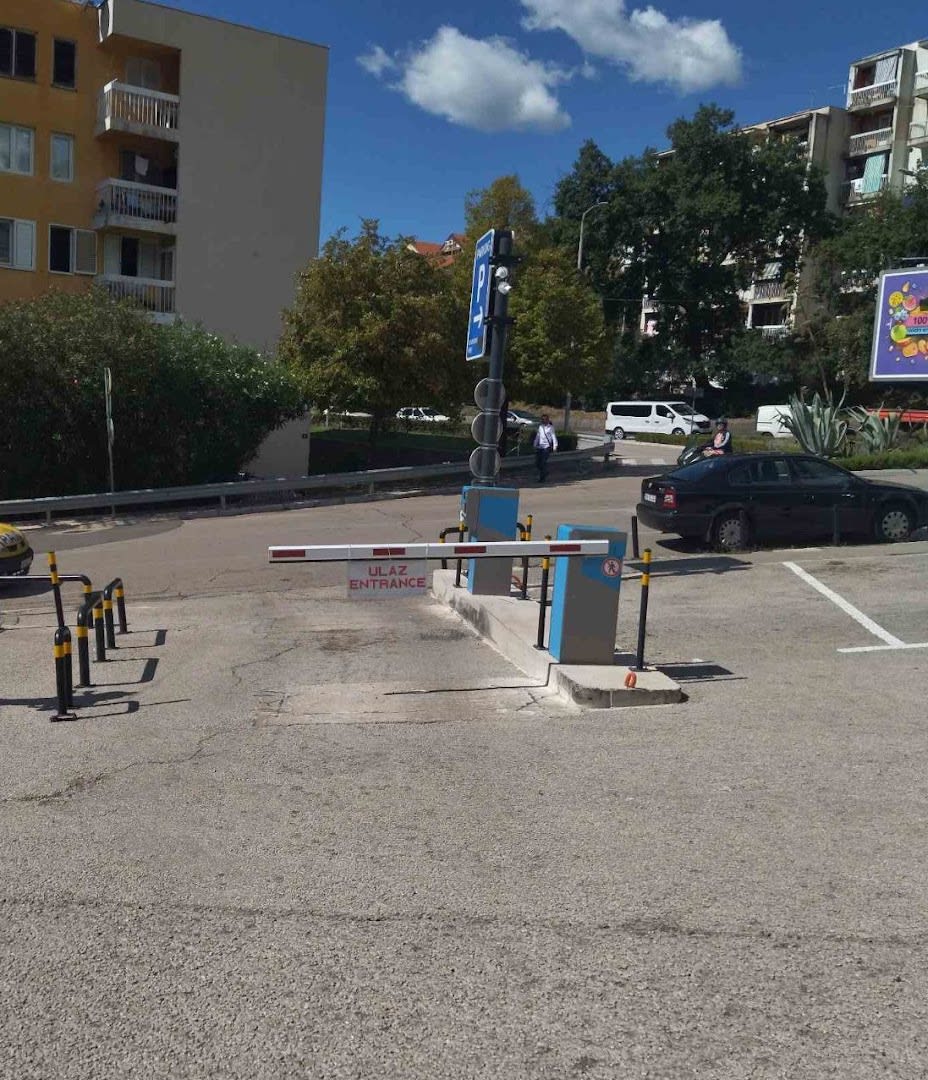 Parking Topla photo 2