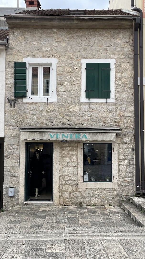 VENERA photo 2