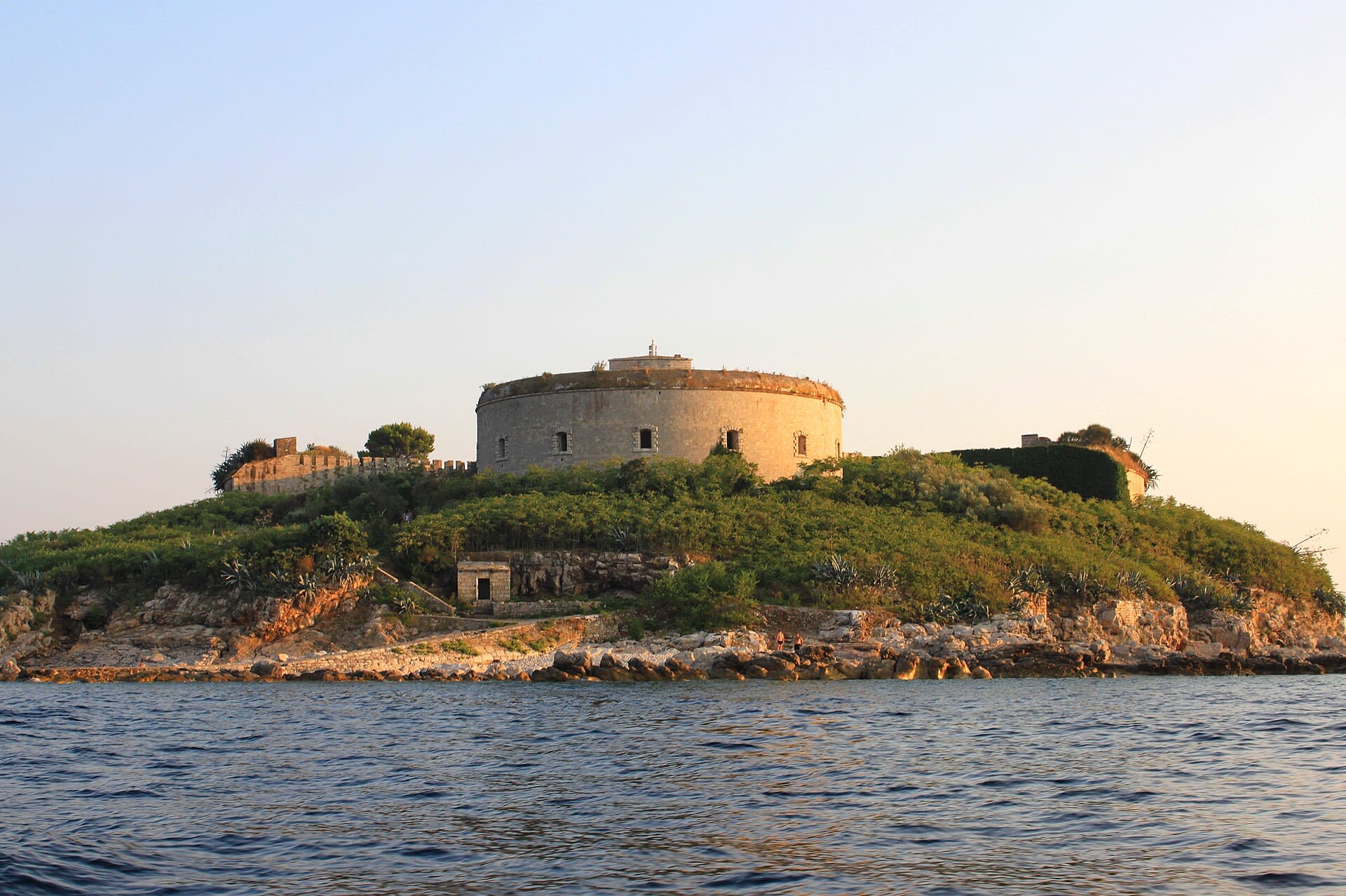 Mamula Island photo 3