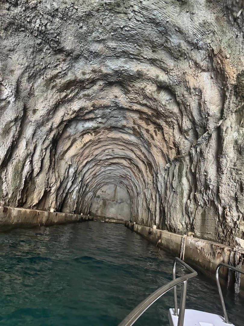 Boat Tour Seamount photo 3