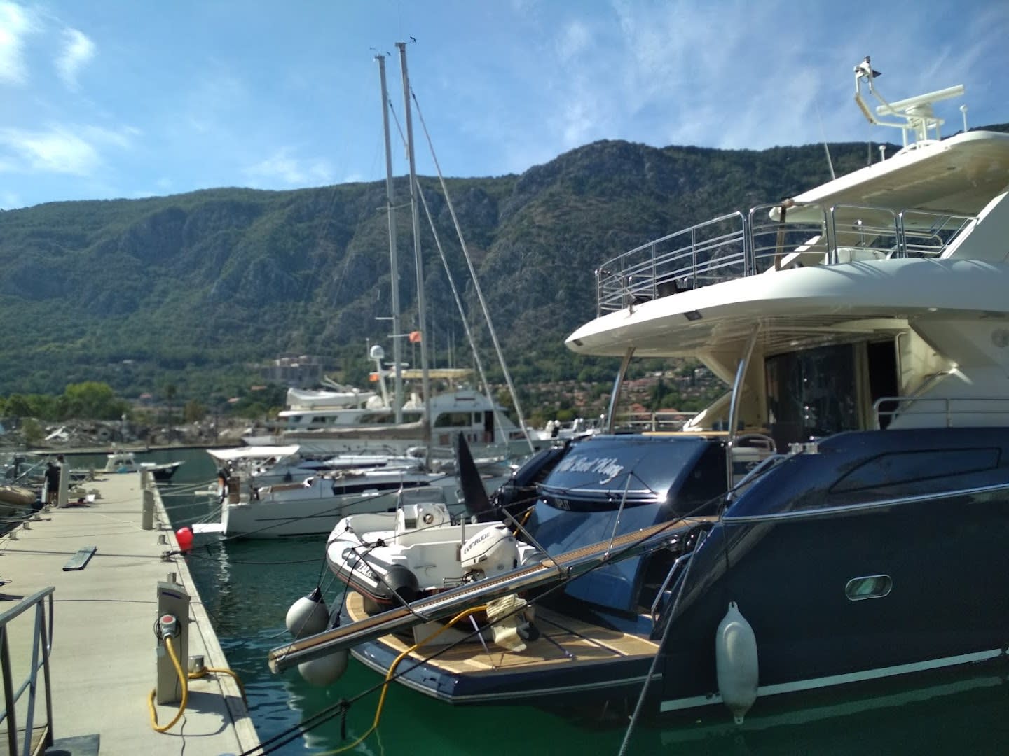 Dream Island Yacht photo 9