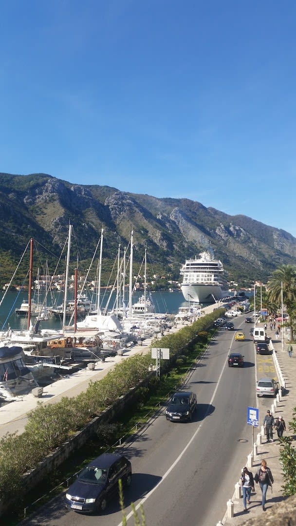 Kotor Cable Car Shuttle Bus photo 4