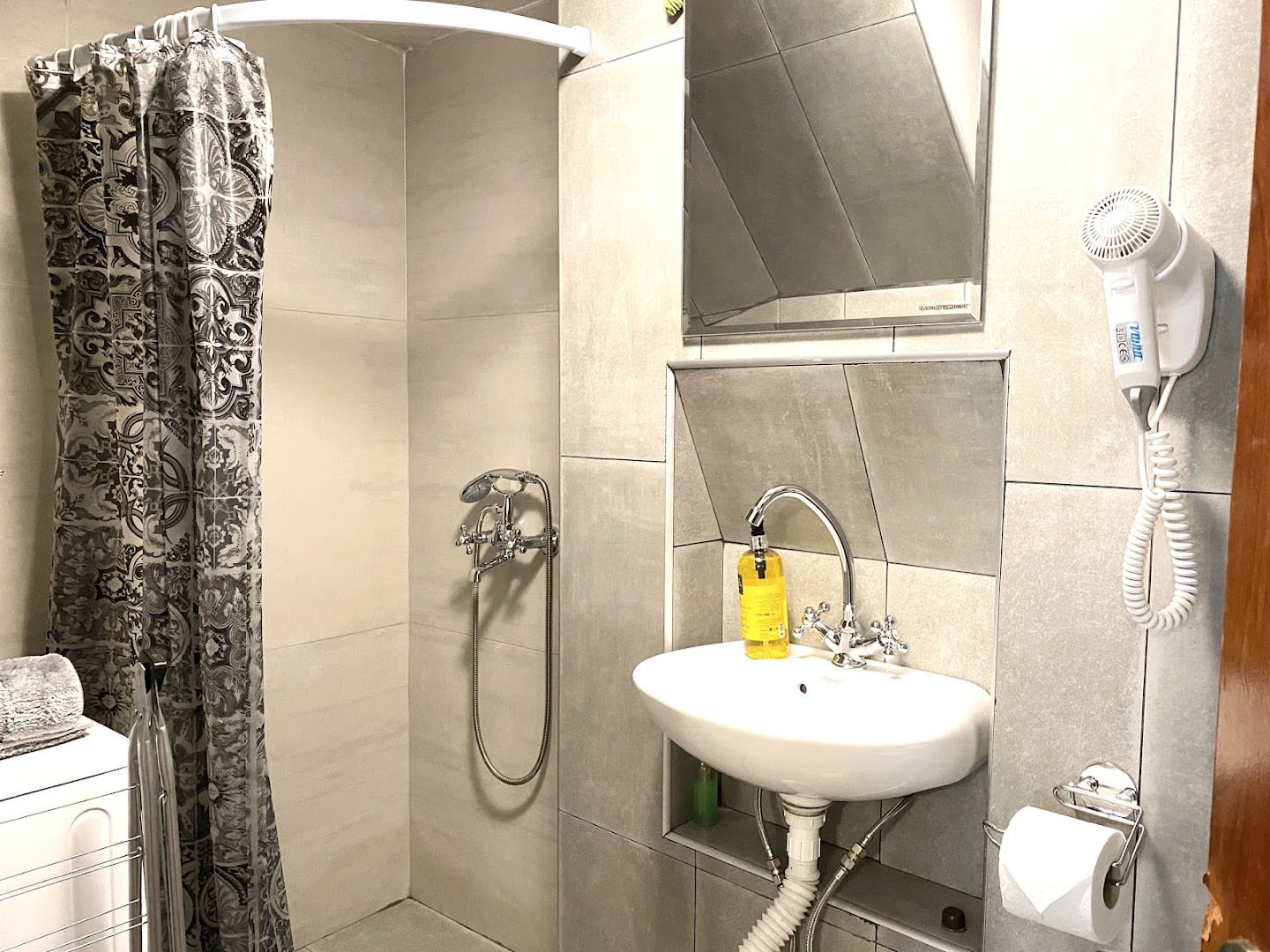 HealthyStudio512 Apartments photo 6