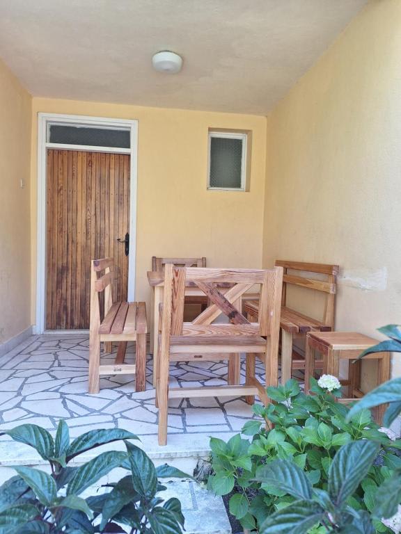 Linden Apartment photo 7