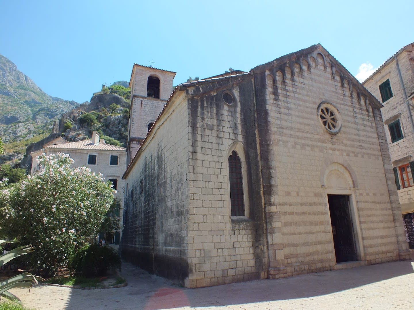 Saint Mary Collegiate Church photo 8