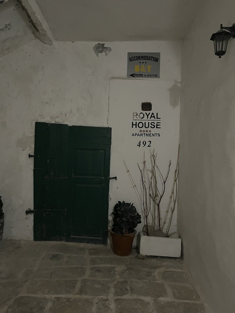 Royal House Apartments photo 7