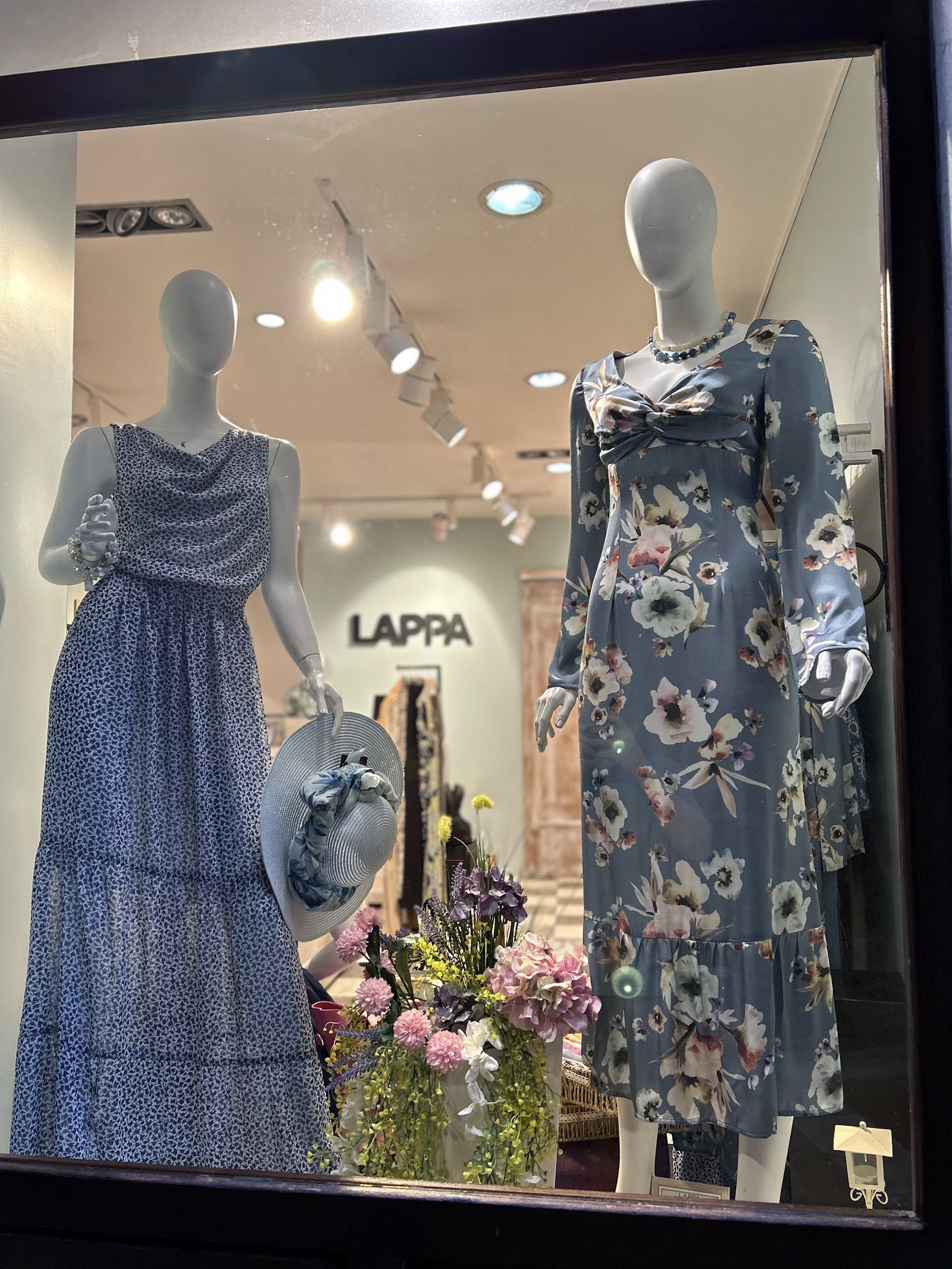 LAPPA woman photo 3