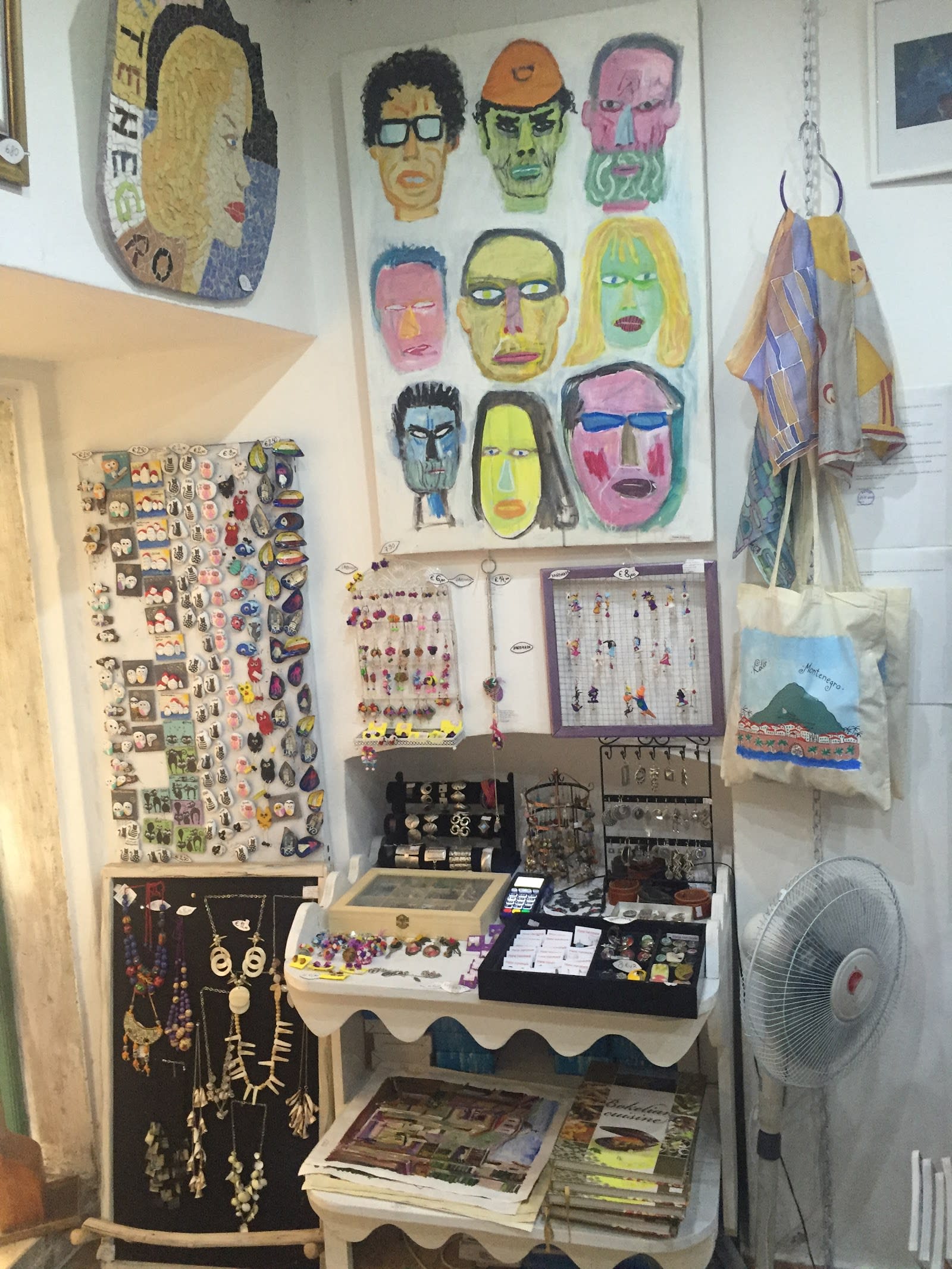 Bay Art & Souvenirs photo 8