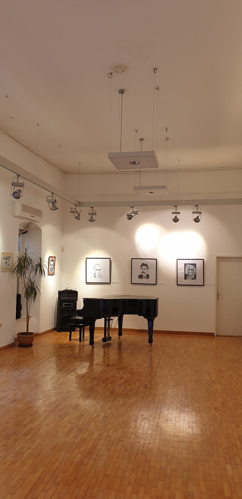 Jovo Ivanovic Modern Gallery photo 7