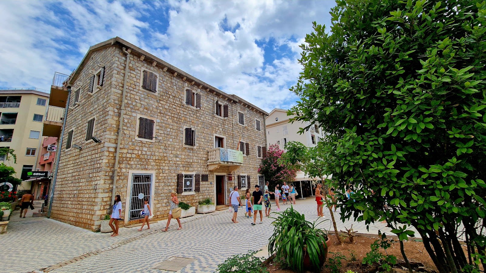 Crvena Komuna Museum photo 2