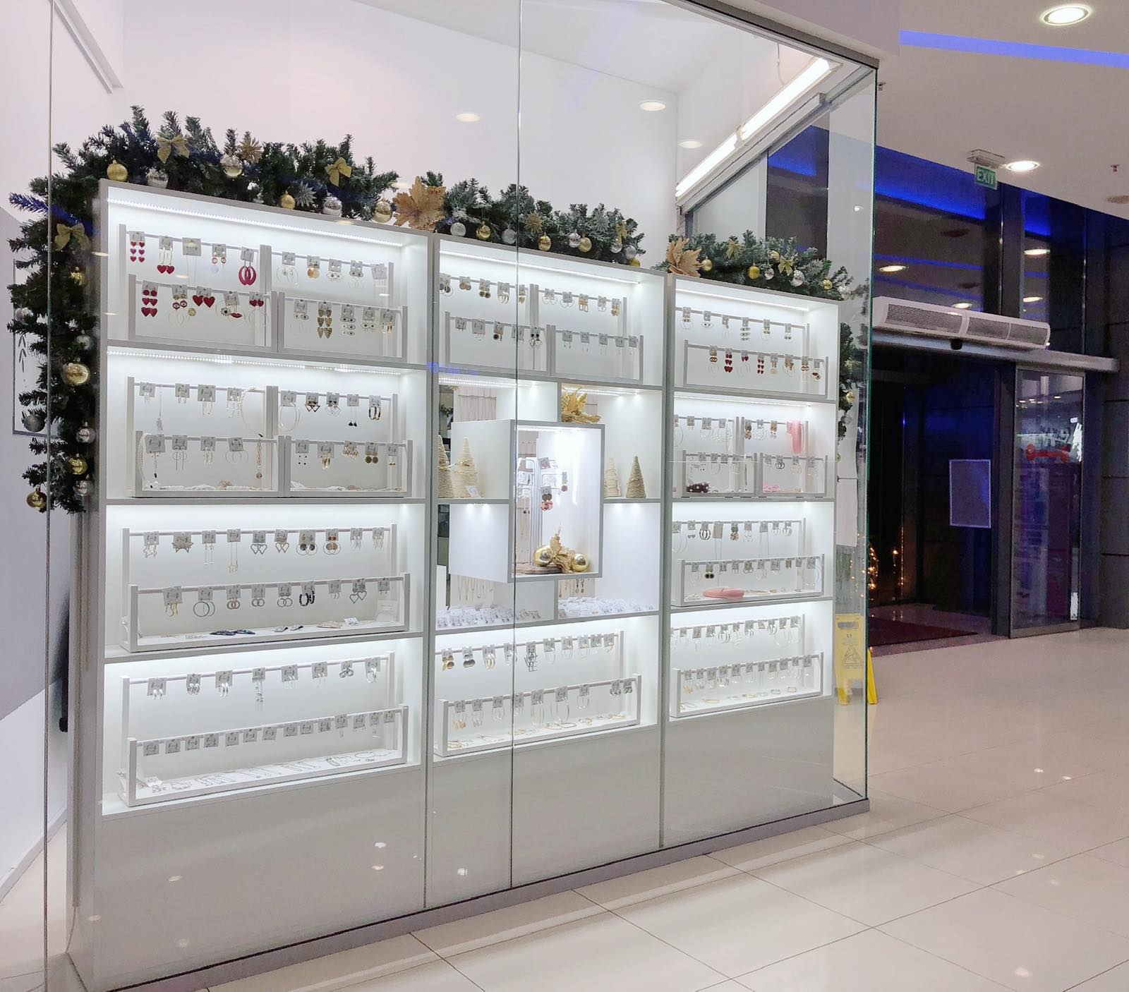 Unique Shop - TQ Plaza photo 5