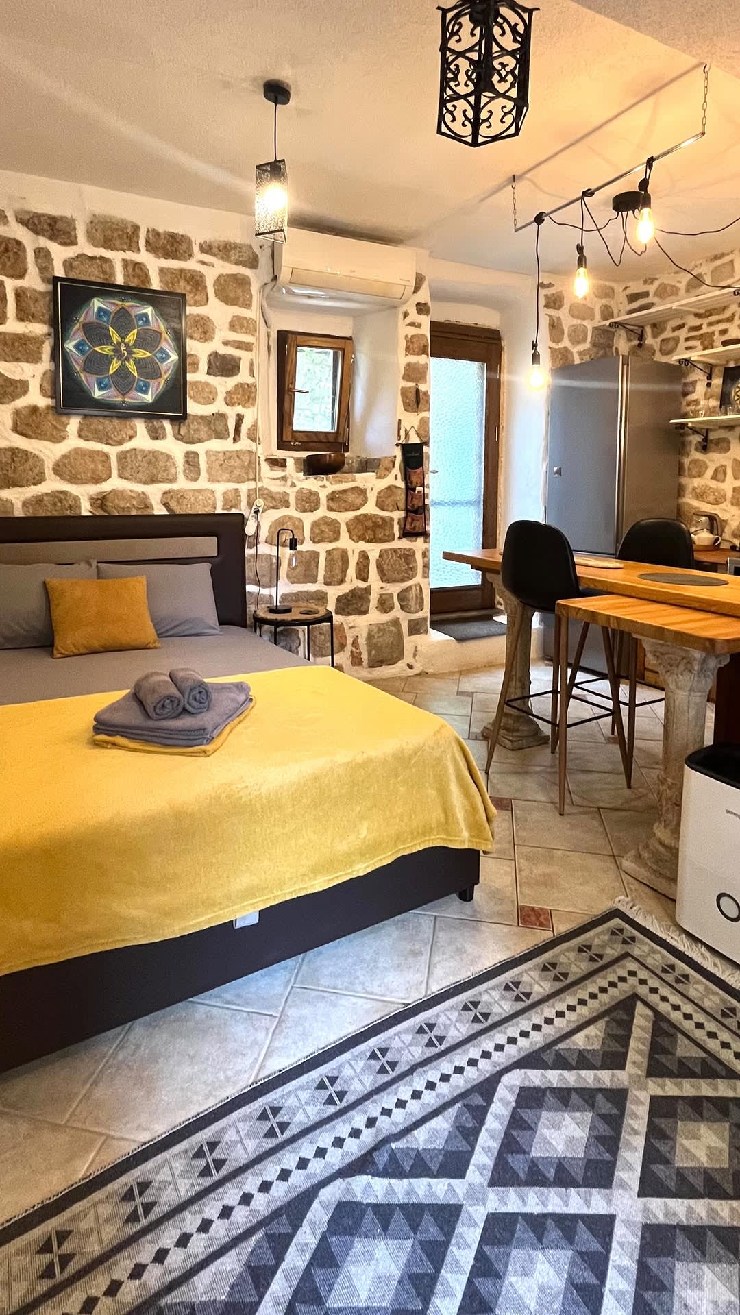Cozy Kotor apartment photo 6