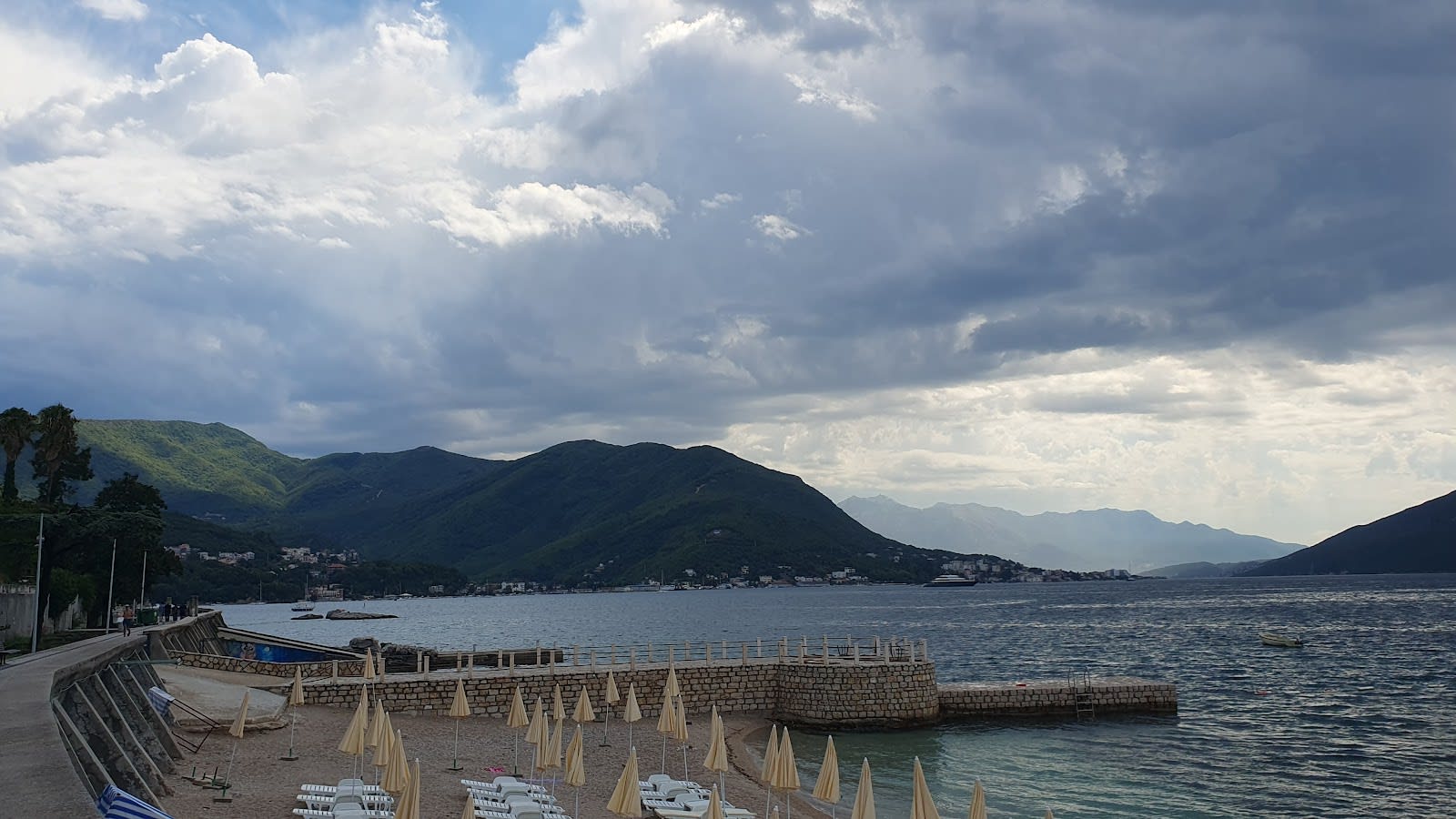 Savina Beach photo 9