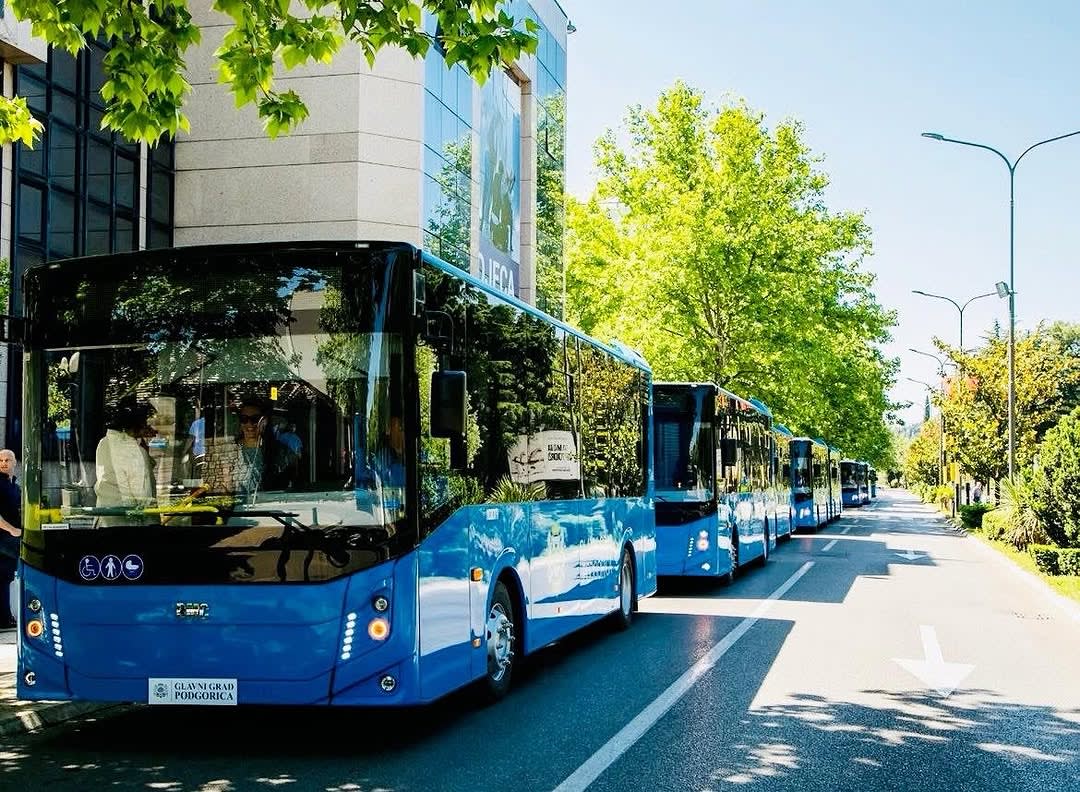 Autobuska stanica Topla photo 6