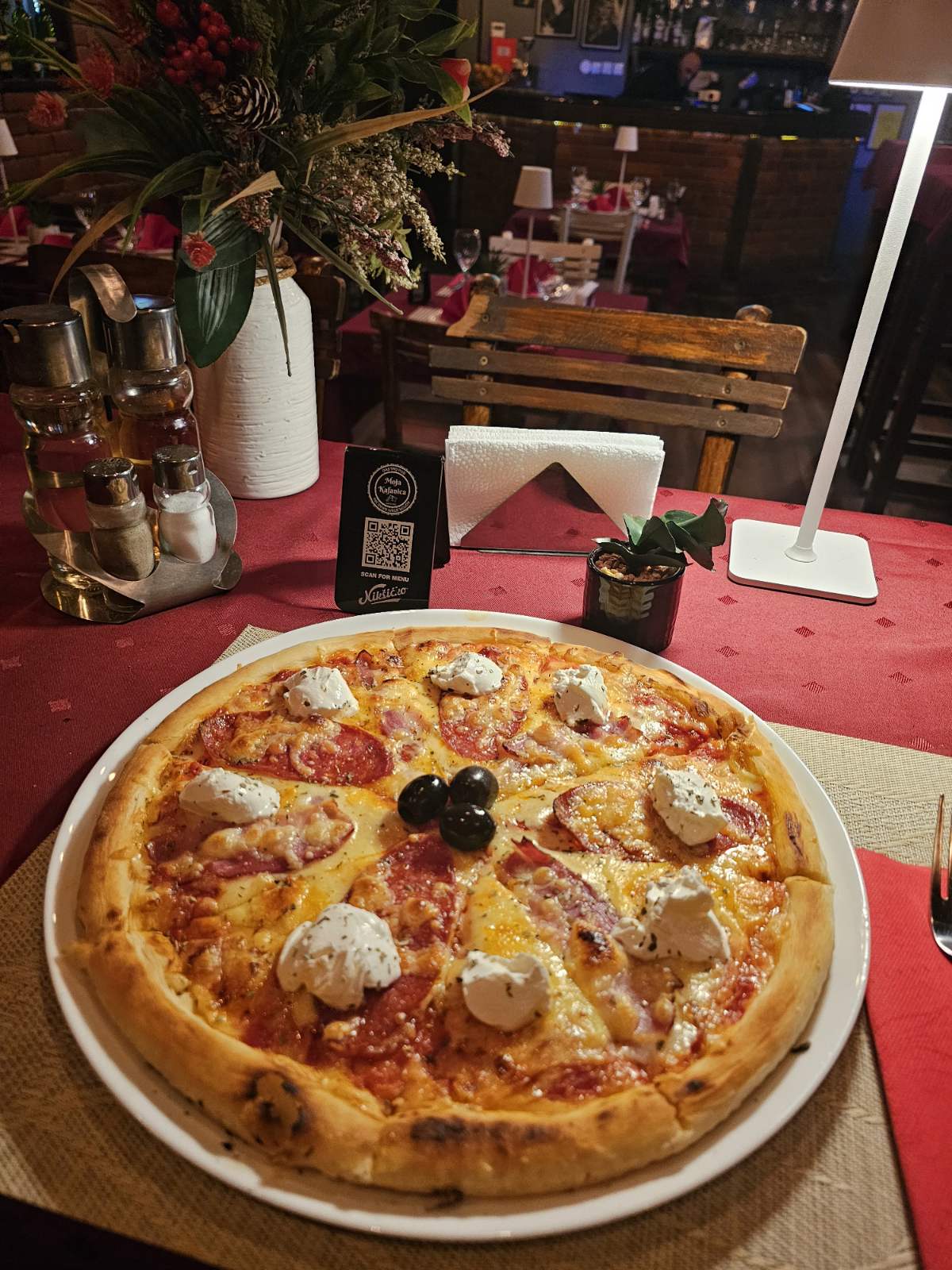 Gastro Pub MojaKafanica Kotor photo 8