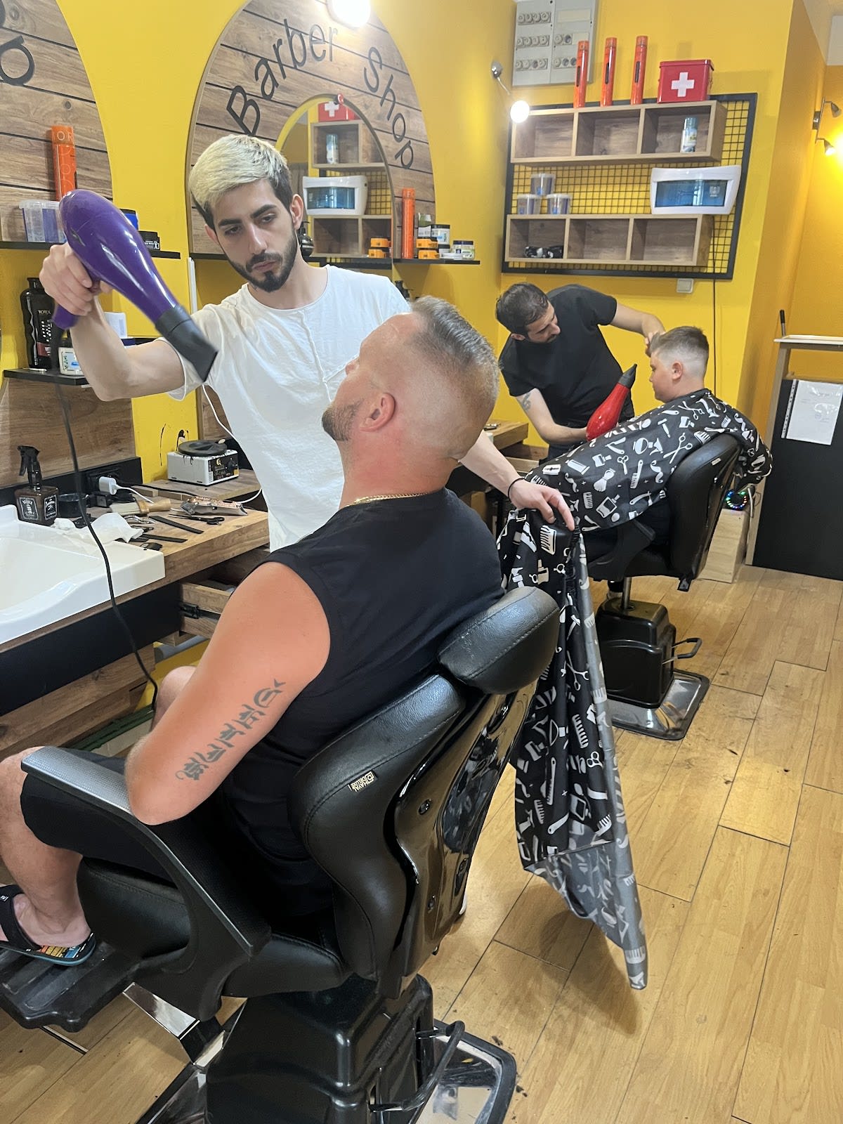 Favori Barbershop photo 4