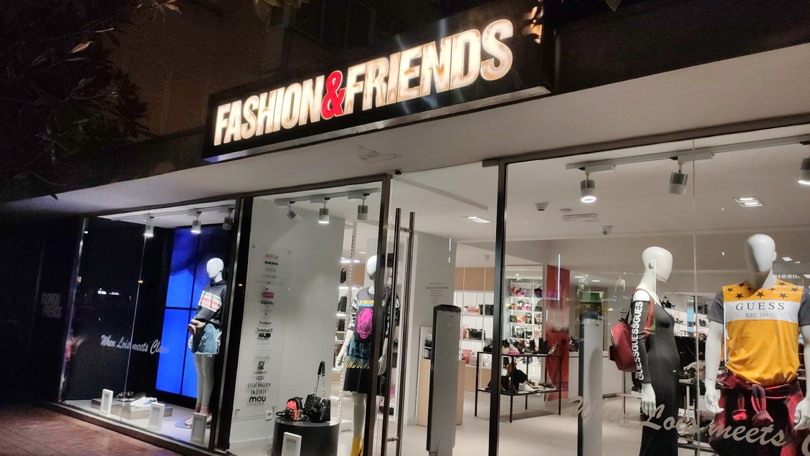 Fashion and Friends photo 9