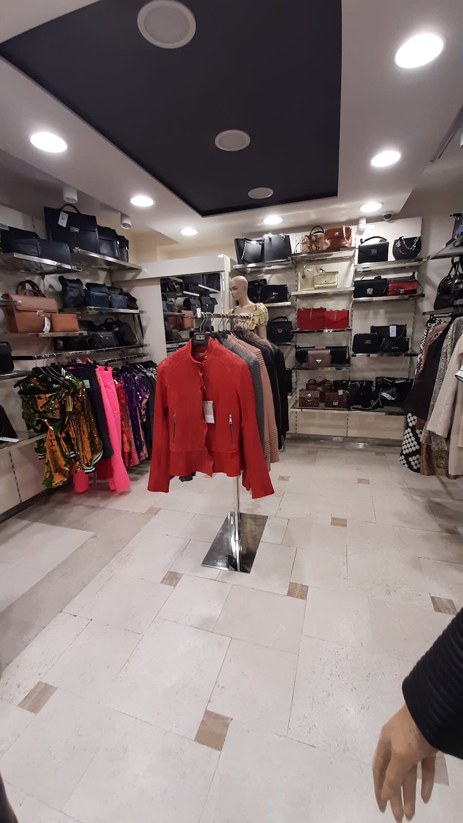Mona Fashion Budva photo 7