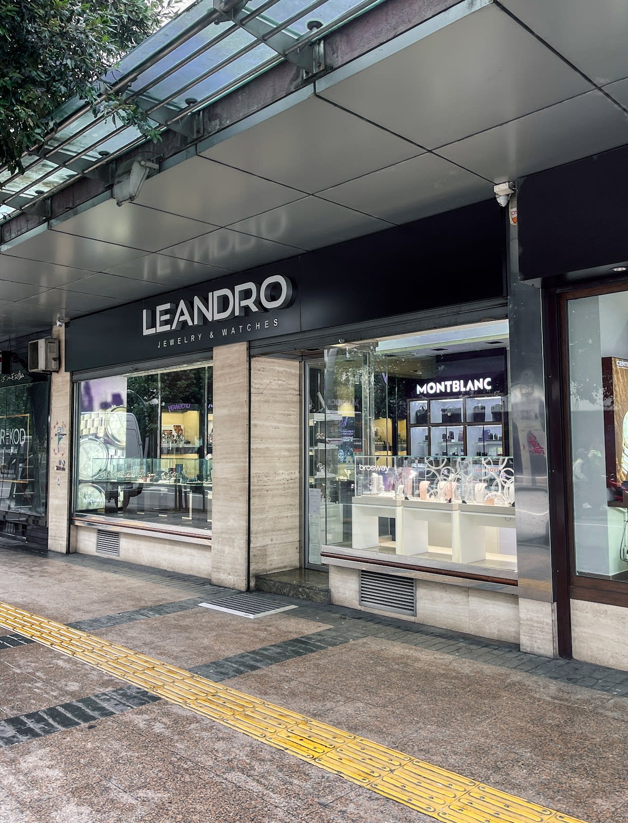 Leandro Jewelry & Watches photo 3