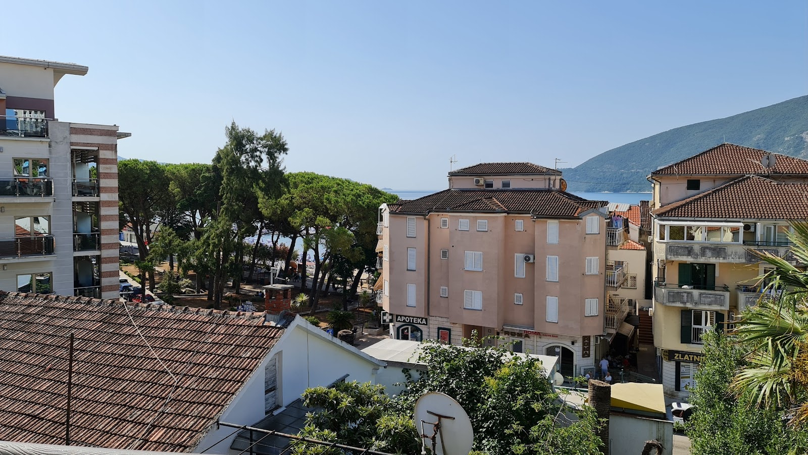 Mianiko Apartments photo 4