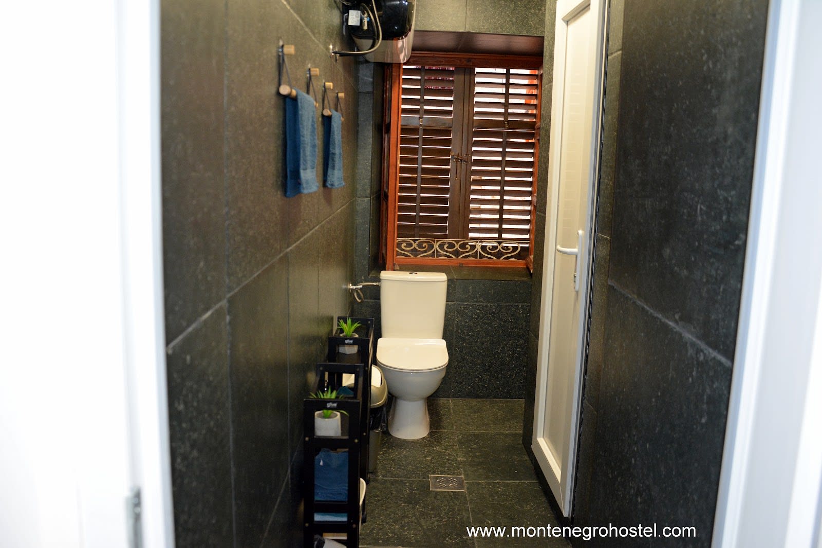Montenegro Backpackers Home Kotor photo 7