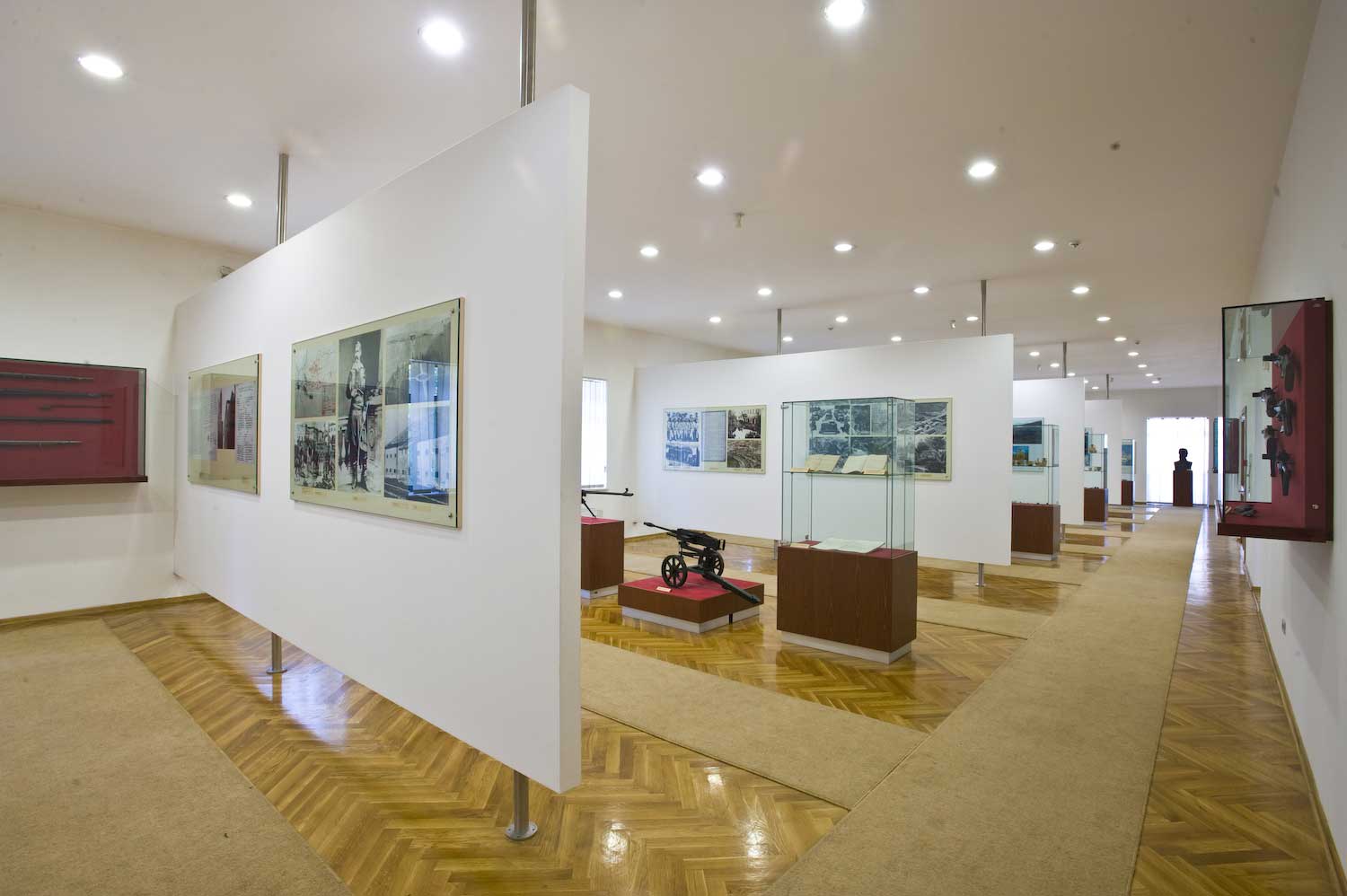 JU Muzeji I Galerije Podgorice photo 4