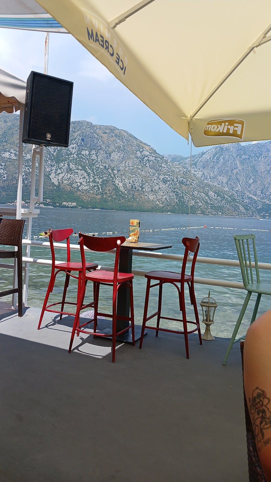 Oskar Beach Bar photo 3