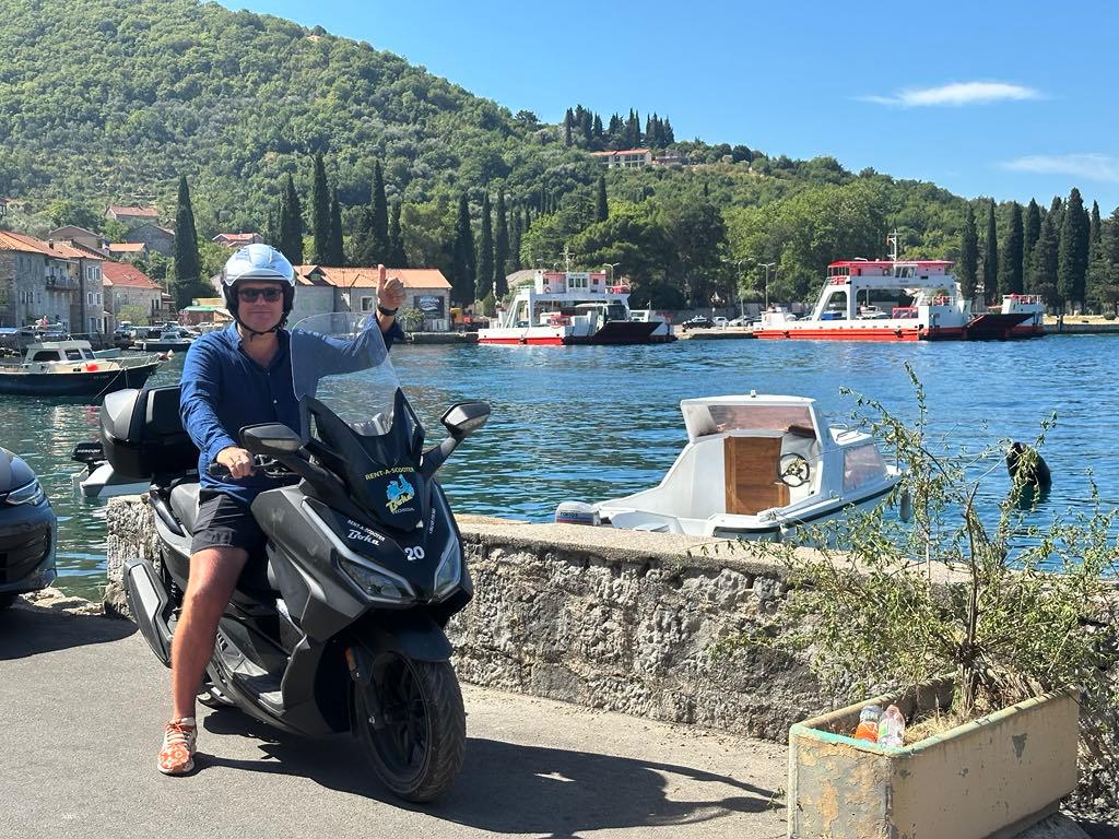 Rent-a-Scooter Boka Kotor photo 3