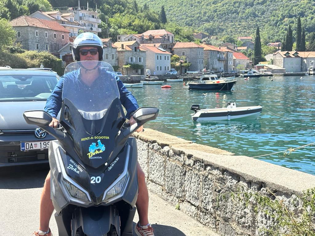 Rent-a-Scooter Boka Kotor photo 5